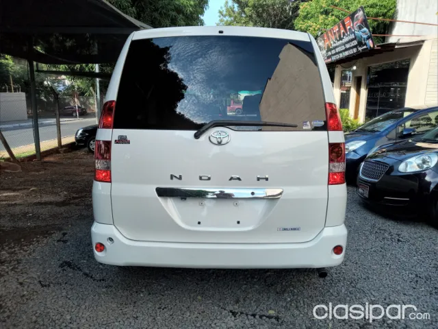 Toyota Noah 2003 — foto 6