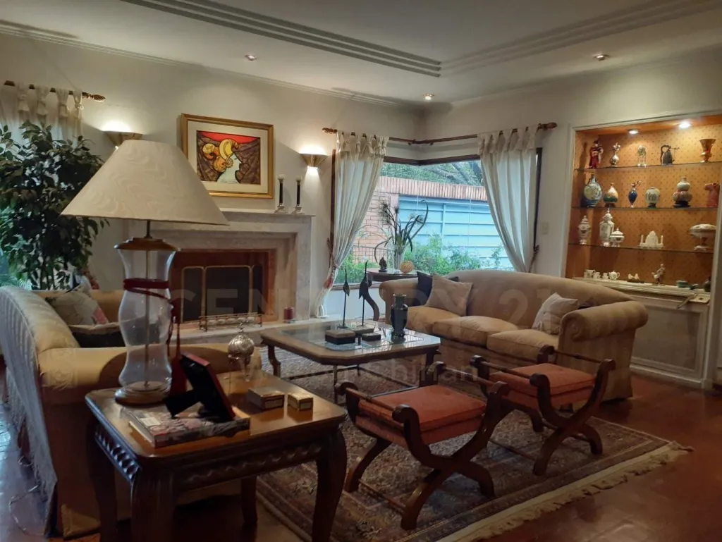 RESIDENCIA EN VENTA LOS LAURELES — foto 2