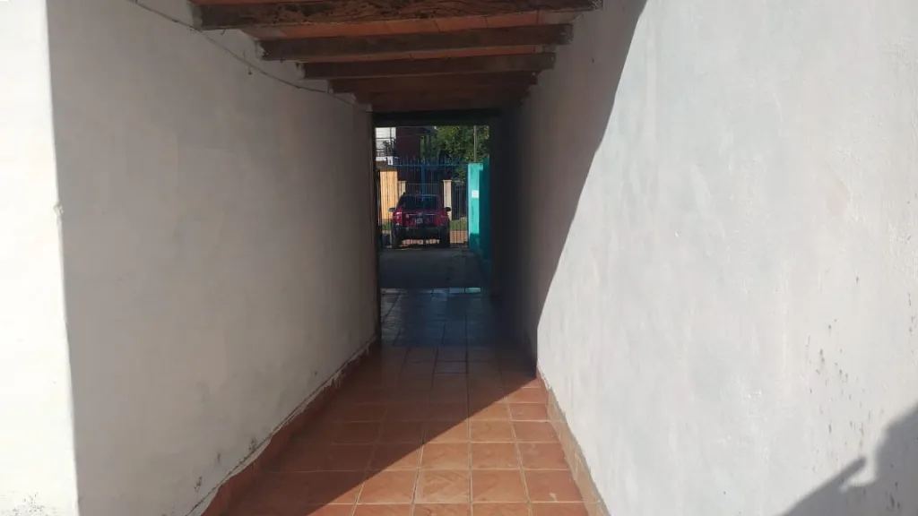 Vendo casa con piscina y quincho en Caacupé — foto 2