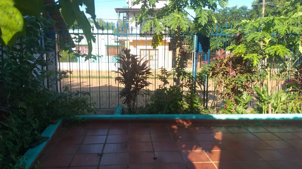 Vendo casa con piscina y quincho en Caacupé — foto 3
