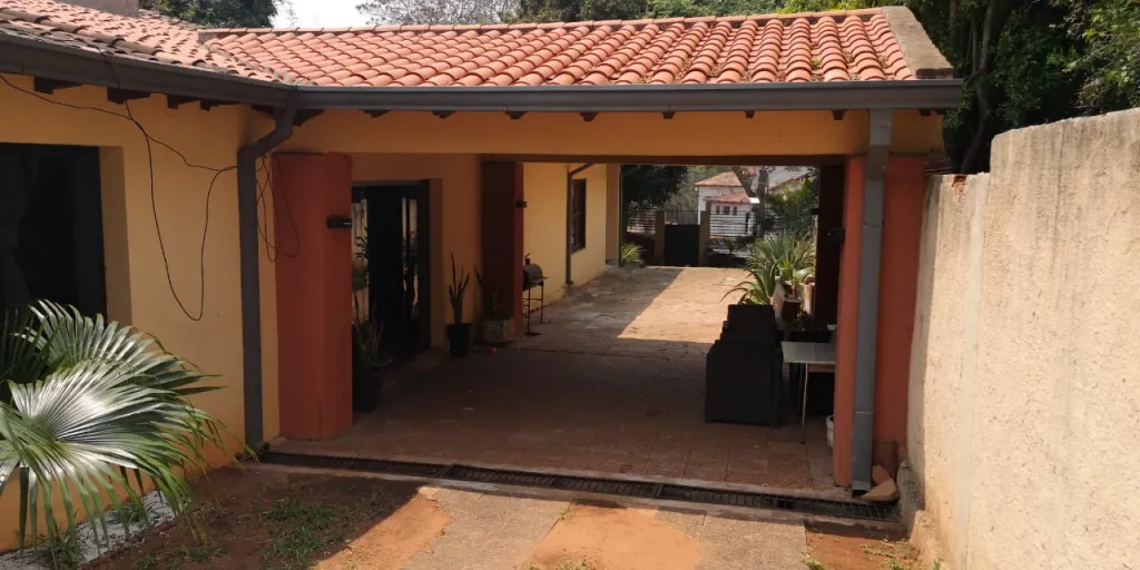 bella casa en la cercanía del ex club caacupe en caacupe cordillera paraguay — foto 2