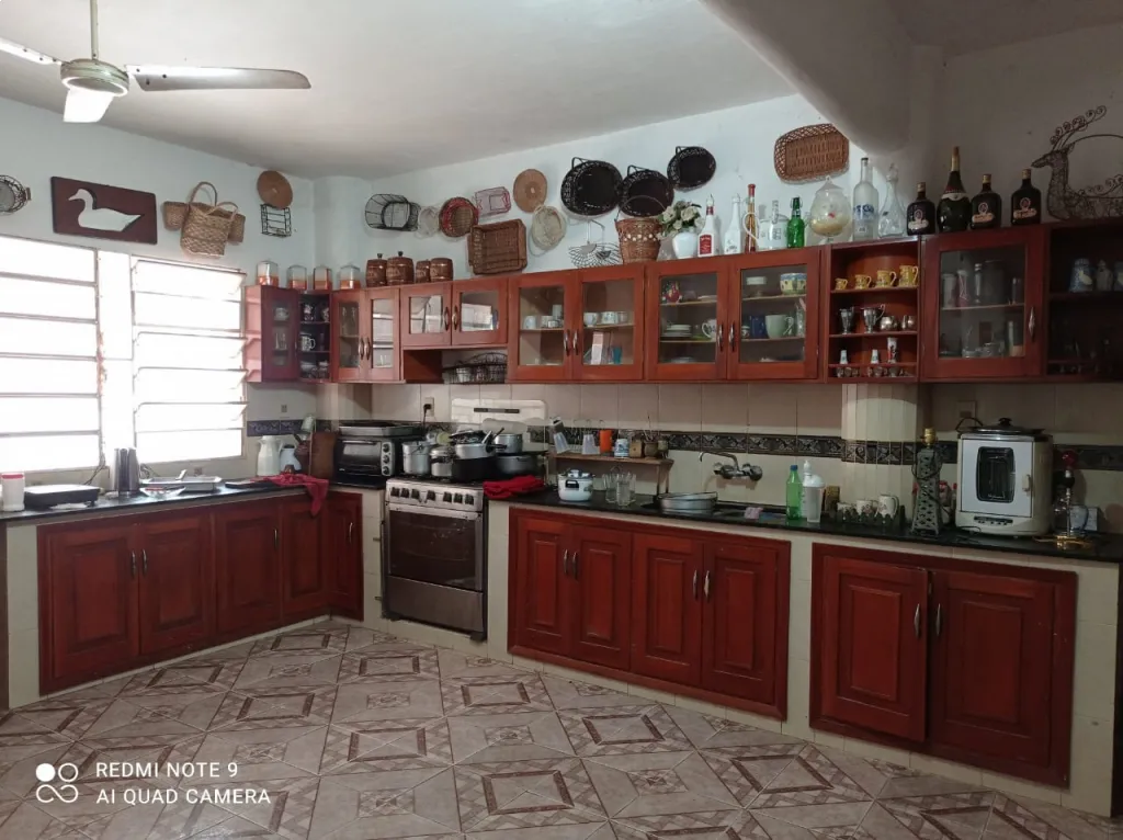 VENDO IMPONENTE RESIDENCIA EN BENJAMIN ACEVAL — foto 3