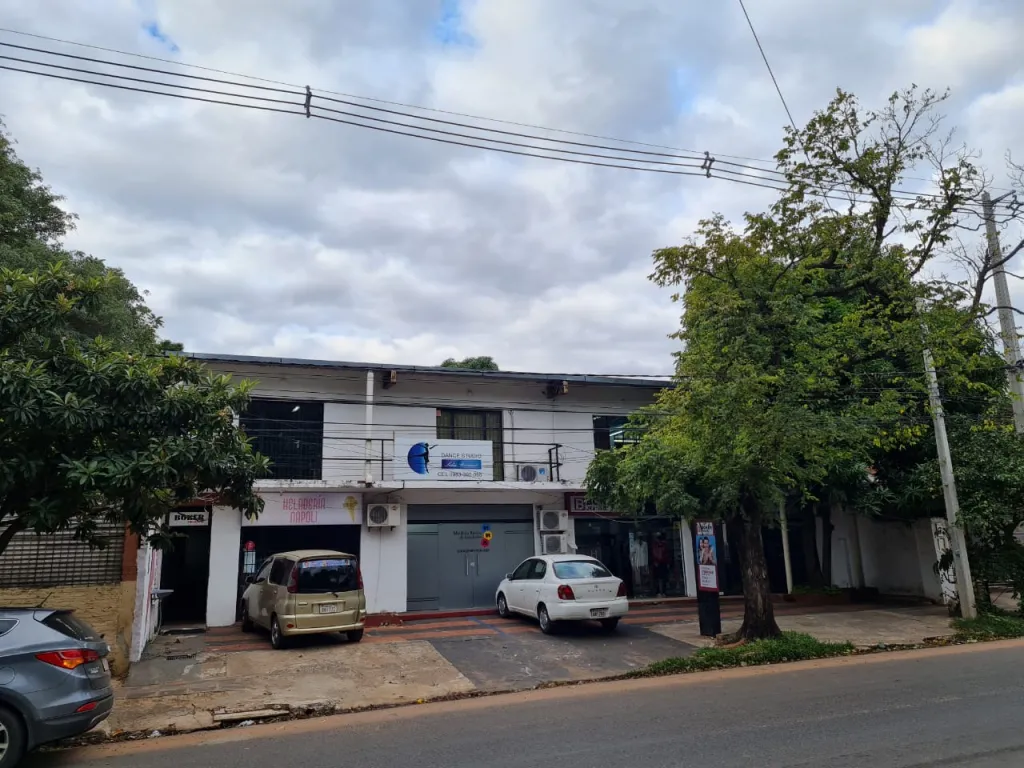 Vendo salones comerciales en Lambare — foto 2