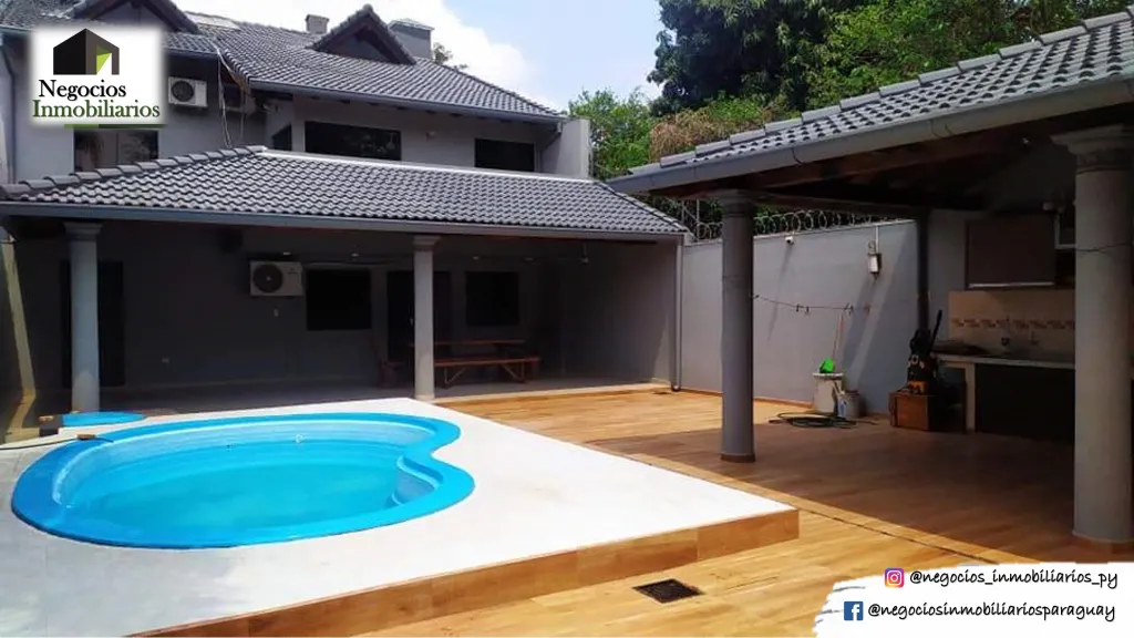 RESIDENCIA EN MCAL. ESTIGARRIBIA 5 HABITACIONES + HAB. DE SERVICIO + PISCINA — foto 2