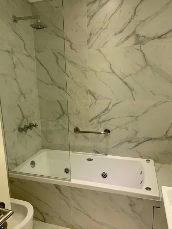 DEPARTAMENTO LUJOSO SOBRE SANTA TERESA — foto 2