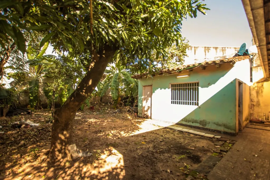 VENDO CASA A RECICLAR O DEMOLER EN EL BARRIO HERRERA — foto 2