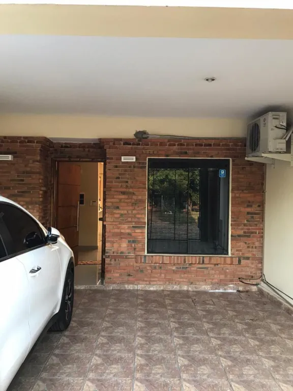 HERMOSO Y AMPLIO DUPLEX EN LAMBARE — foto 2