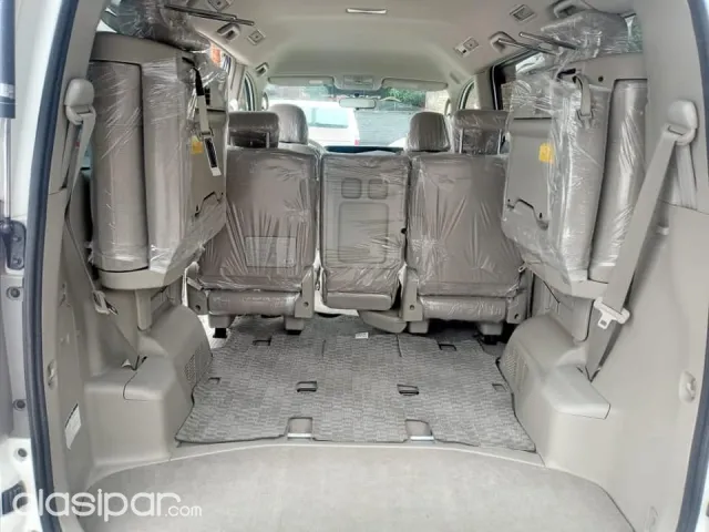 Toyota Noah 2005 — foto 4
