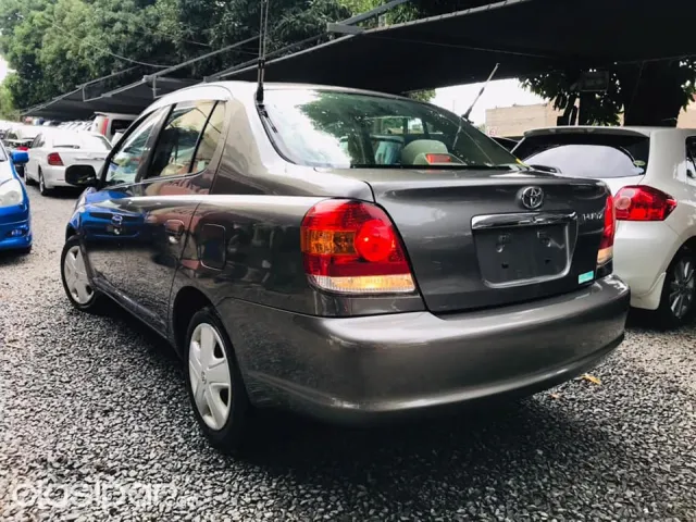 Toyota Platz 2004 — foto 6