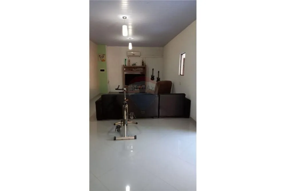 AMPLIA CASA EN VENTA LUQUE - CAÑADA GARAY — foto 2