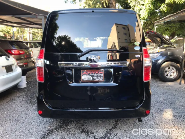 Toyota Noah 2008 — foto 6