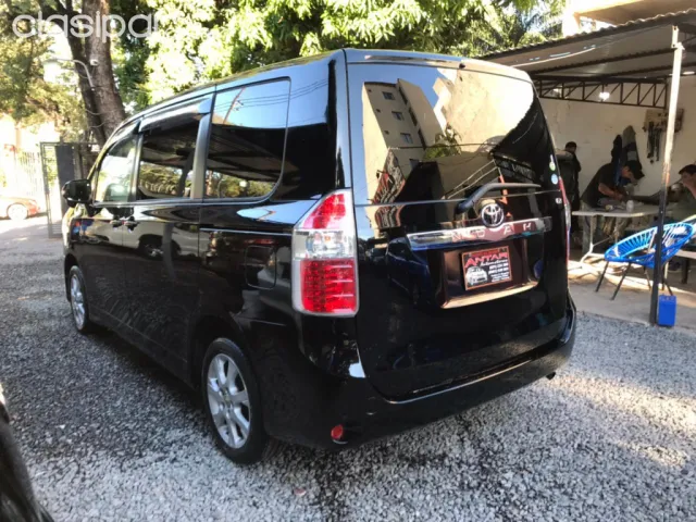 Toyota Noah 2008 — foto 5