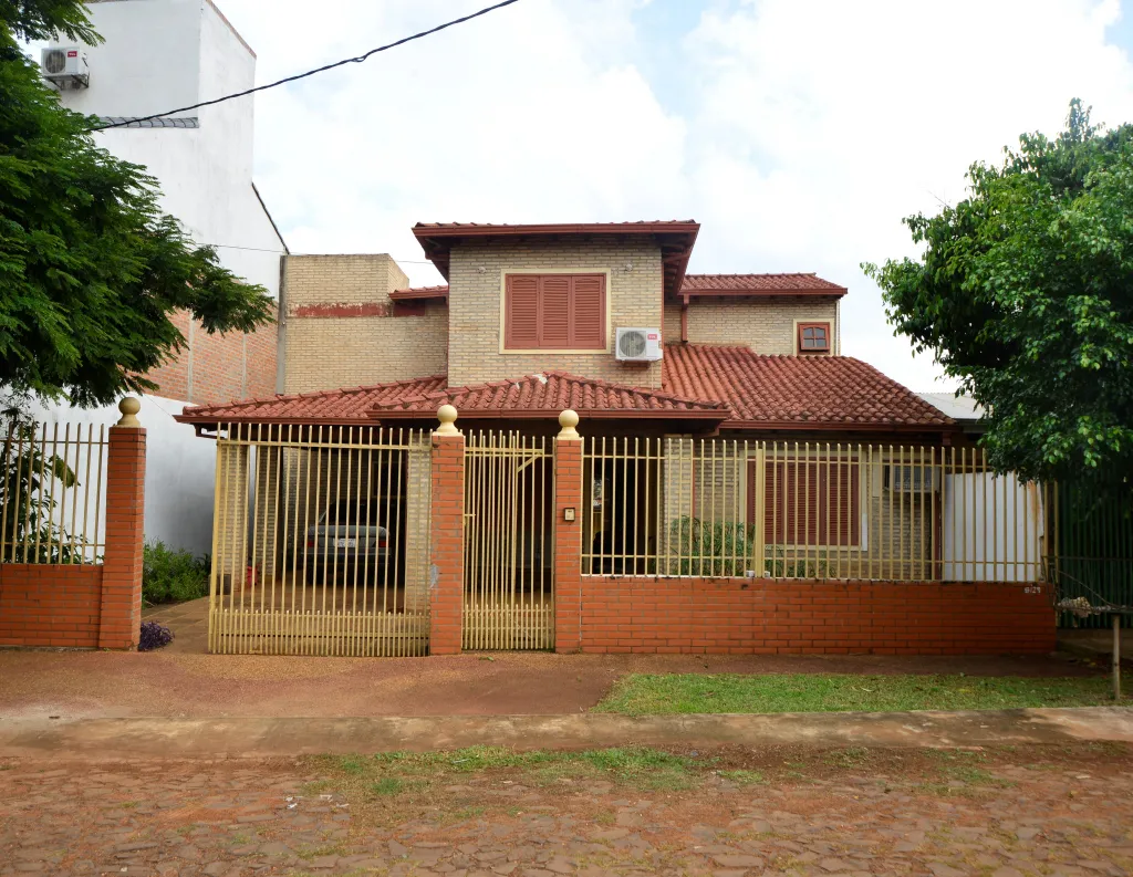 VENDO CASA DE 05 HABITACIONES EN EL BARRIO SANTO TOMAS DE PTE. FRANCO — foto 2