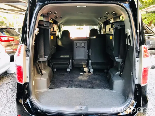 Toyota Noah 2008 — foto 4