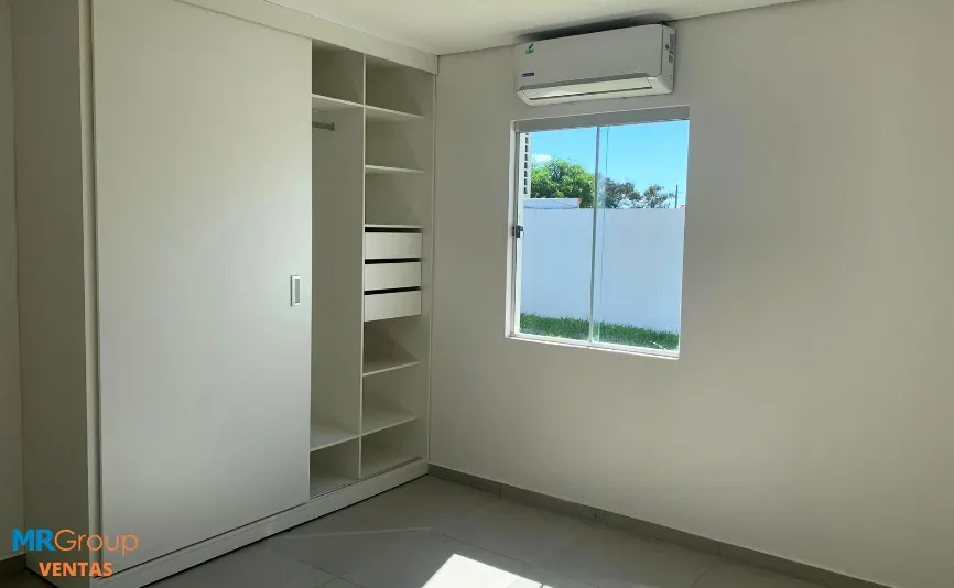 HERMOSO DUPLEX EN LUQUE DENTRO DE BARRIO CERRADO — foto 3