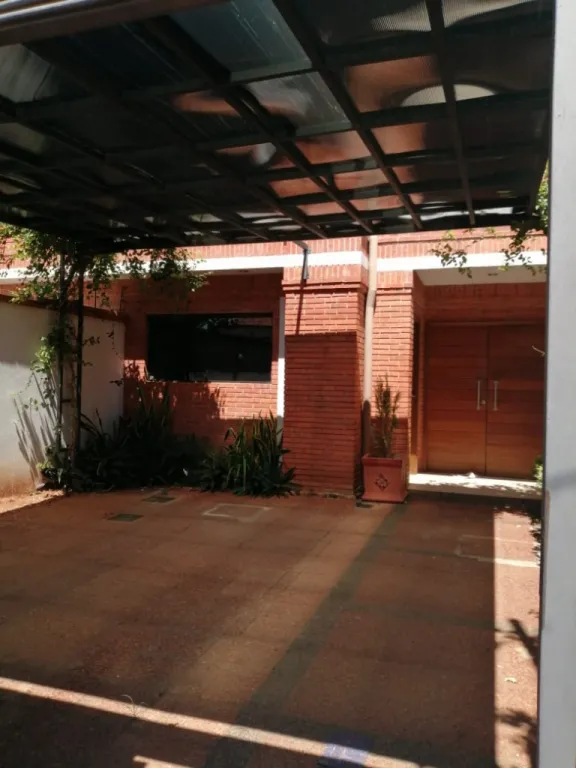 Z GOETHE – LA GALERIA, IMPECABLE DUPLEX, 3 DORMITORIOS, JARDÍN, PISCINA, 5.500.000 GS. — foto 2