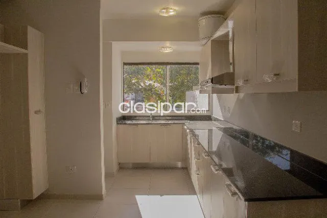 MBURUCUYA – TRINIDAD: ELEGANTE DUPLEX, 3 SUITES, JARDÍN, PISCINA, FINISIMA – 8.000.000 GS. — foto 2