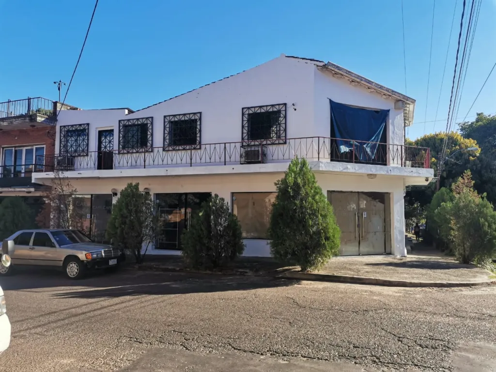 EDIFICIO CON 7 LOCALES COMERCIALES A ESTRENAR 400,000 USD — foto 2