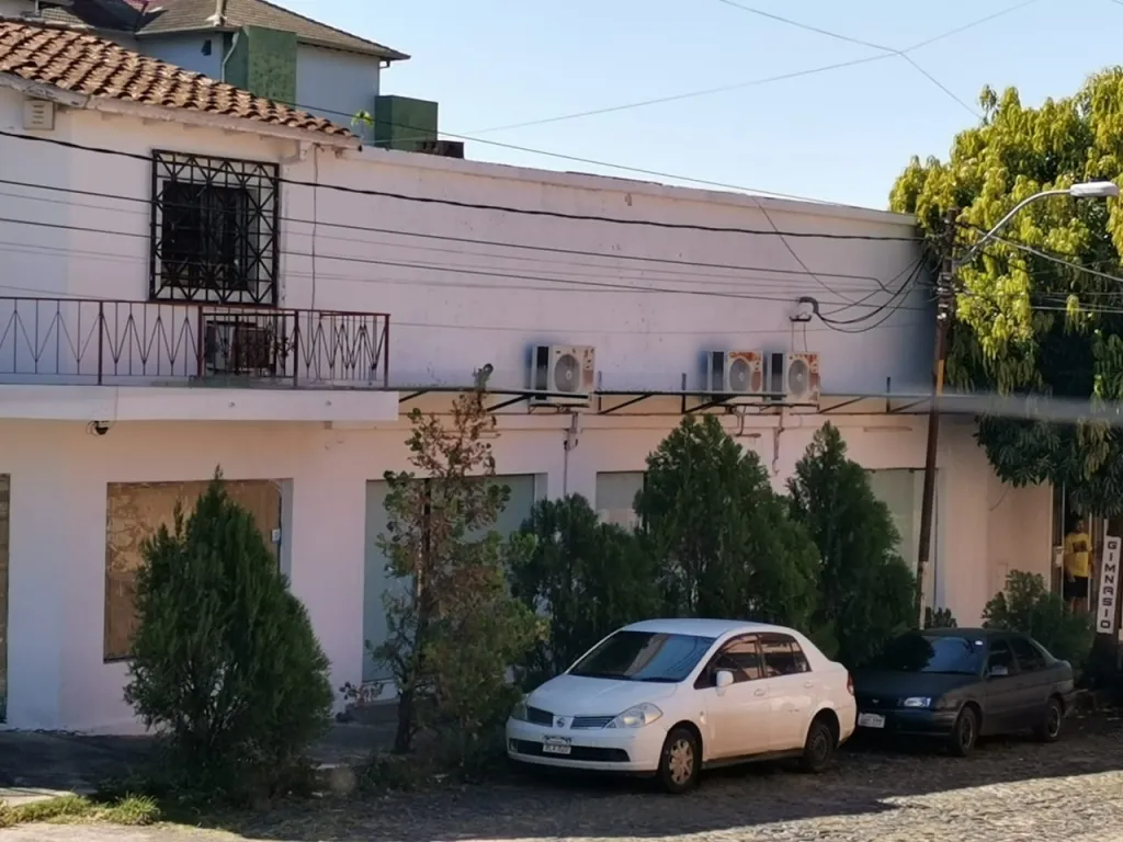 EDIFICIO CON 7 LOCALES COMERCIALES A ESTRENAR 400,000 USD — foto 3