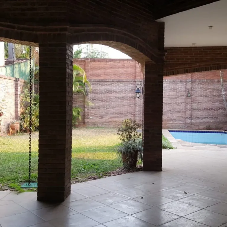 EN VENTA AMPLIA RESIDENCIA ZONA RECOLETA — foto 2