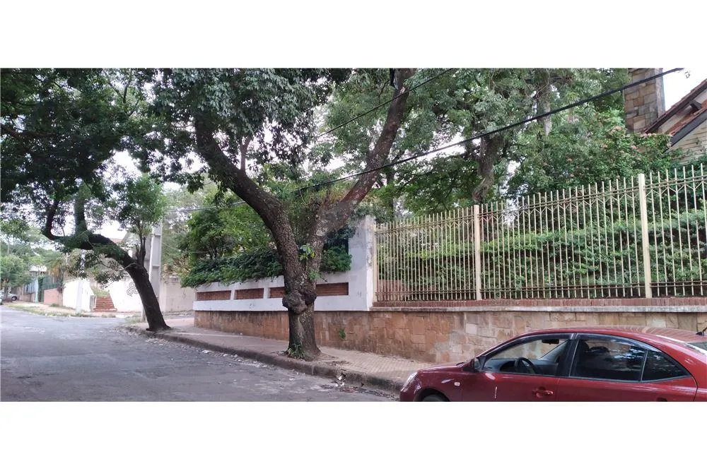 Terreno - Venta - Paraguay Asunción Mariscal López Vendo terreno estratégico en Barrio Mar — foto 2
