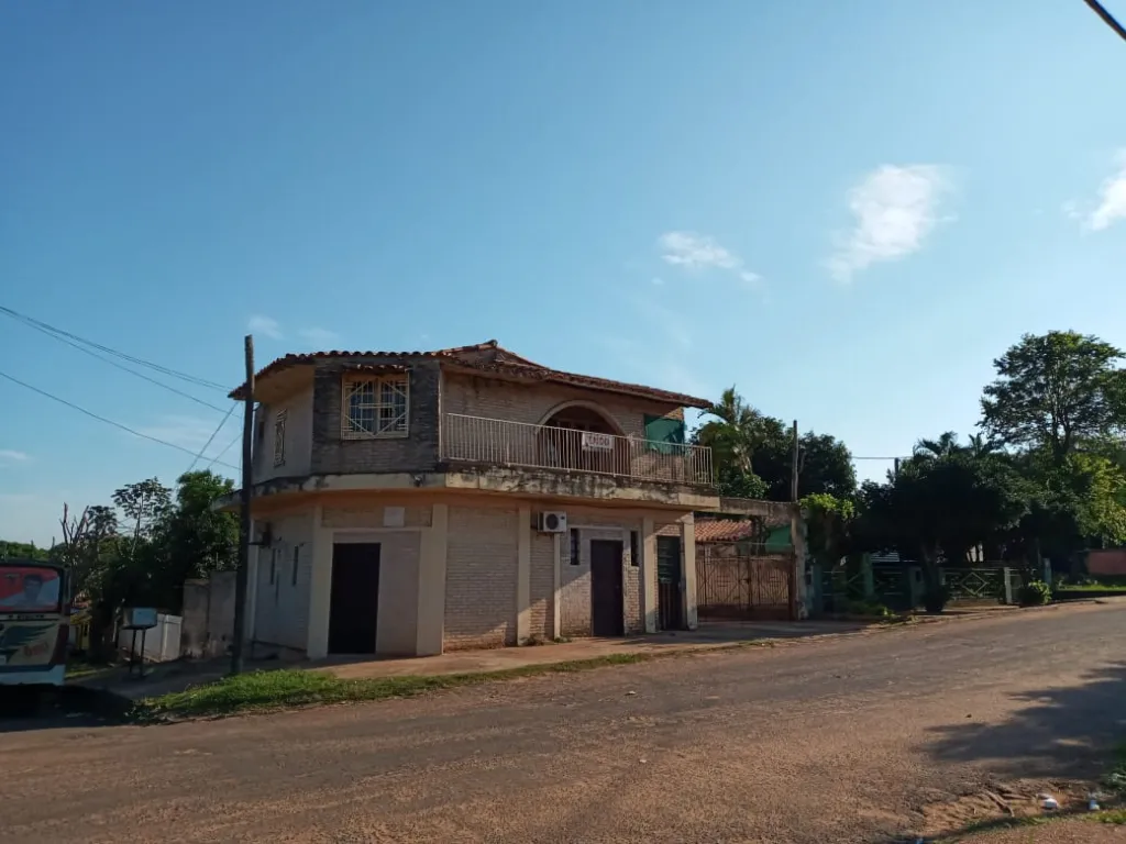 VENDO CASA DE DOS PISOS EN ITAUGUA — foto 2