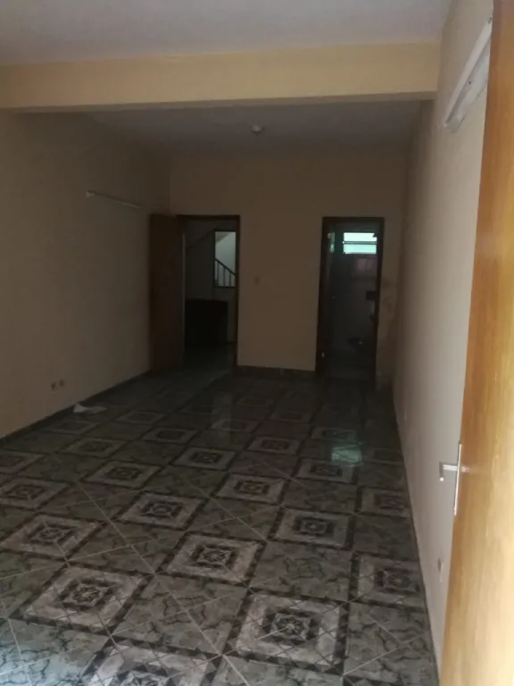 TIERRA INMOBILIARIA ALQUILA - OFICINA EN LA ESQUINA DEL PODER JUDICIAL — foto 3