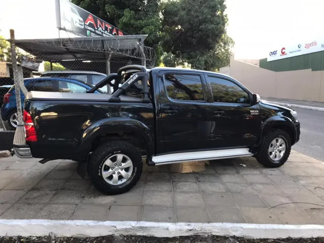 Toyota Hilux 2014 — foto 4