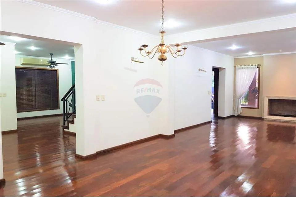 Imponente Residencia en Villa Morra — foto 2