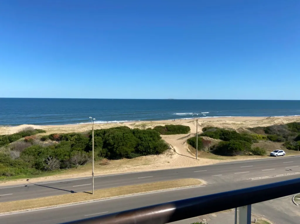 Espectacular oportunidad de Amplio Penthouse - en Punta del Este!! — foto 2