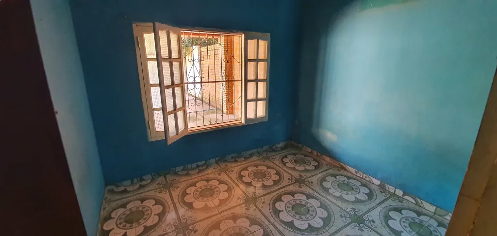 VENDO Casa en Ñemby con importante terreno. — foto 3