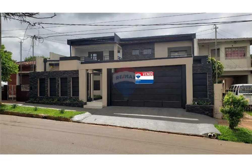 LUJOSA RESIDENCIA EN ENCARNACIÓN — foto 2