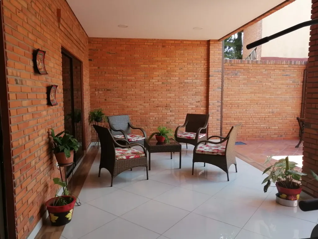 MARAVILLOSA RESIDENCIA EN LAMBARE — foto 2