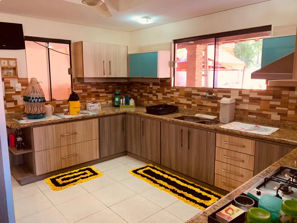 VENDO HERMOSA RESIDENCIA EN SAN LORENZO — foto 2