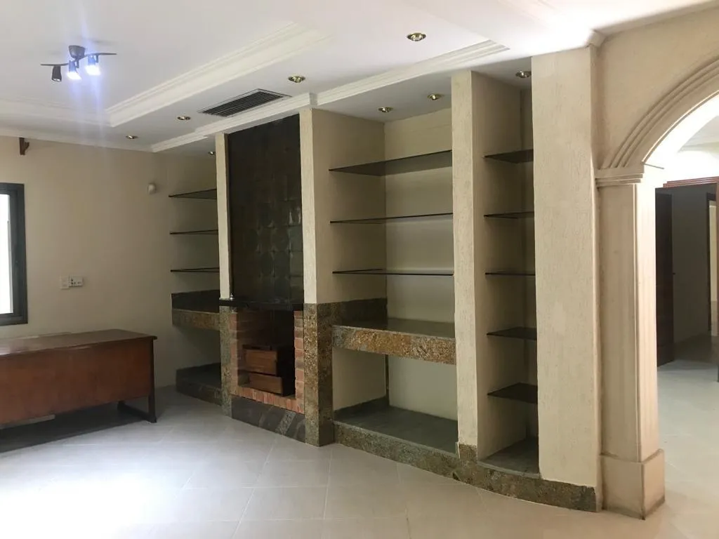 Vendo amplia casa barrio Los Laureles — foto 3