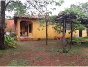 VENDO CASA EN SAN LORENZO ZONA REDUCTO CERCA DE LA PARADA DE LA LINEA 12
