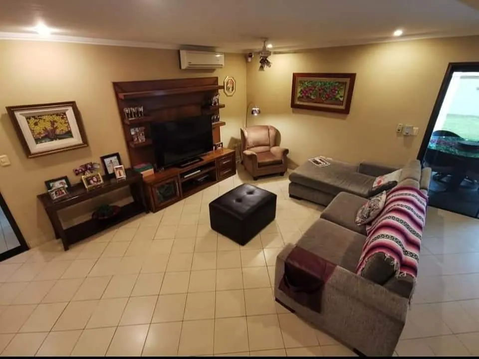 VENDO RESIDENCIA‼️ COD 0328 📍Asunción (Barrio San Pablo) — foto 2