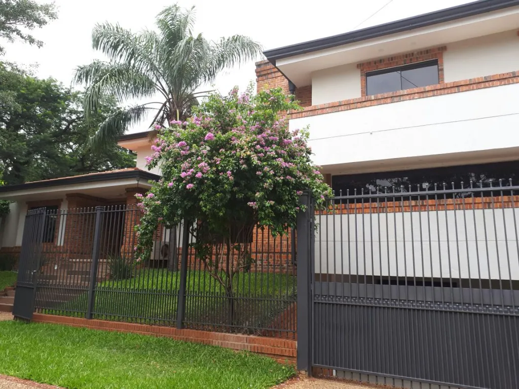 B° MANORA: RESIDENCIA PREMIUM – ÚNICA – 5 SUITES – 4.000 USD. — foto 2
