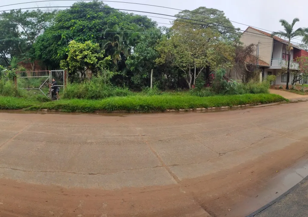 Dos terrenos juntos sobre avenida del yacht — foto 3