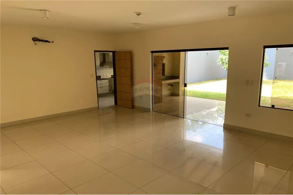 DUPLEX LINDO Y NUEVO DE 3 DORMITORIOS EN LAMBARE — foto 2