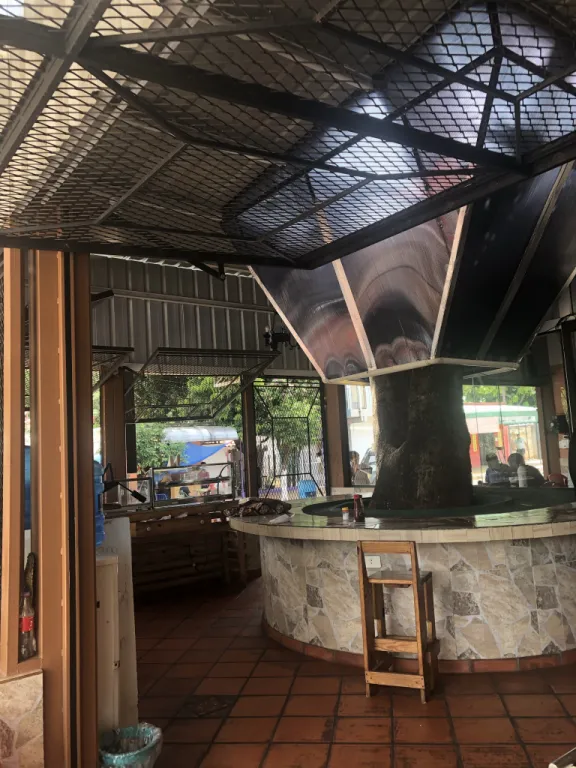 Vendo hermosa casa en el centro de Ñemby — foto 3