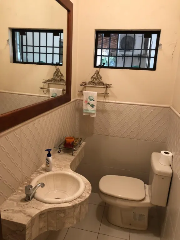 VENDO CASA DE 3 DORMITORIOS EN SUITE EN BARRIO MBURUCUYA — foto 3