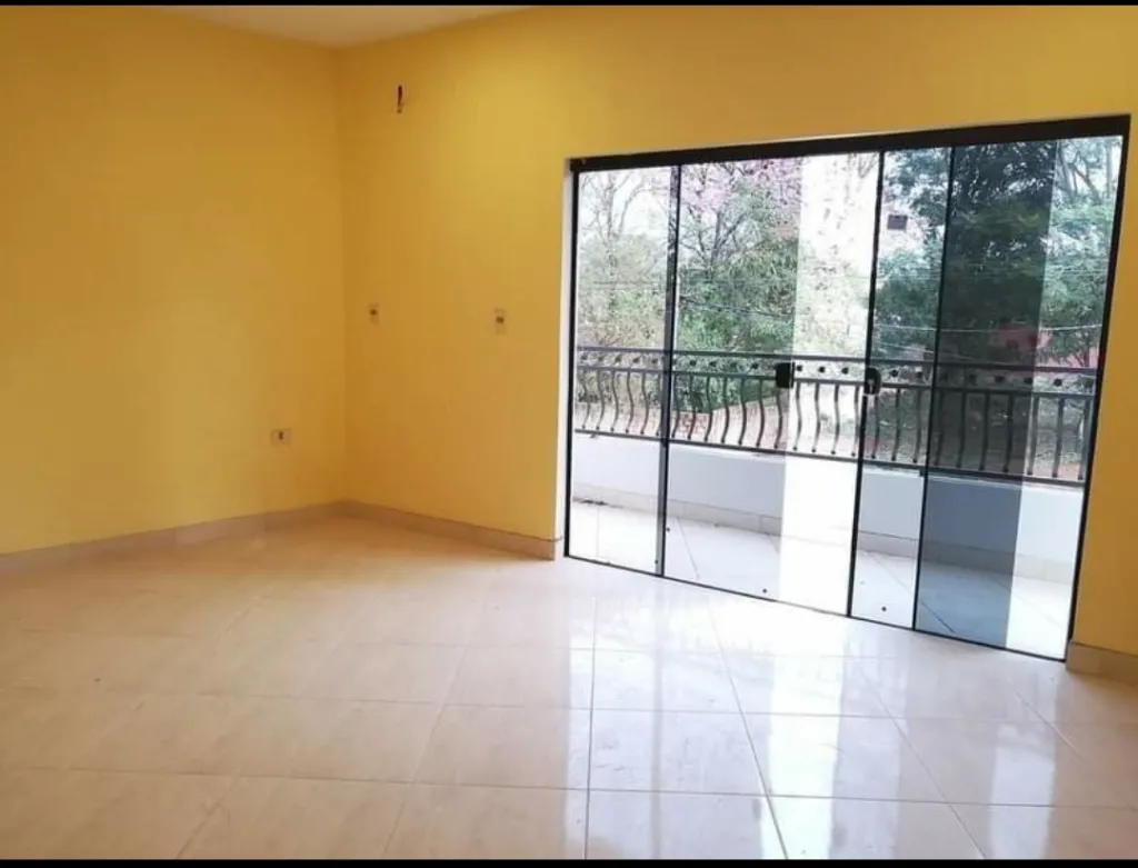 A la venta hermoso Triplex en San Lorenzo — foto 3
