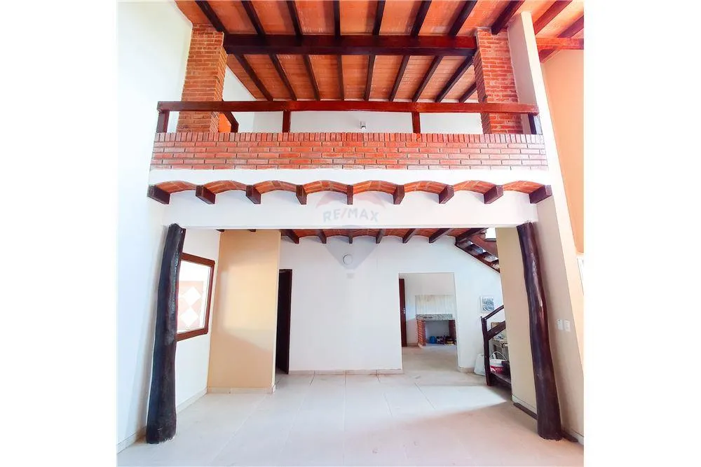 Hermosa Casa a Estrenar Estilo Rústico en Limpio — foto 2