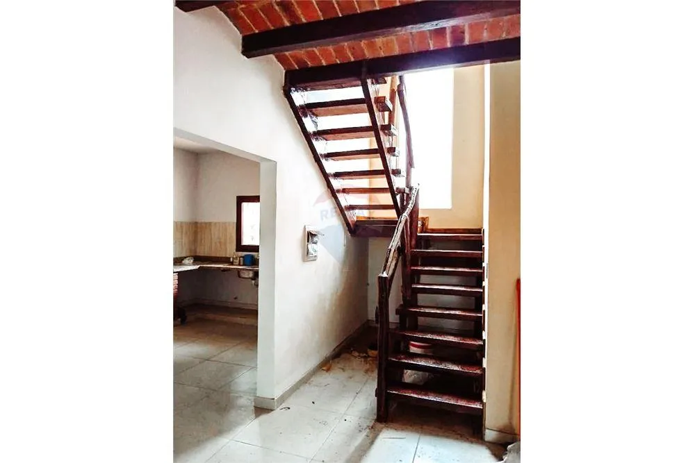 Hermosa Casa a Estrenar Estilo Rústico en Limpio — foto 3