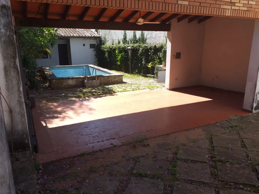 VENTA DE RESIDENCIA EN EL BARRIO MCAL LOPEZ — foto 3