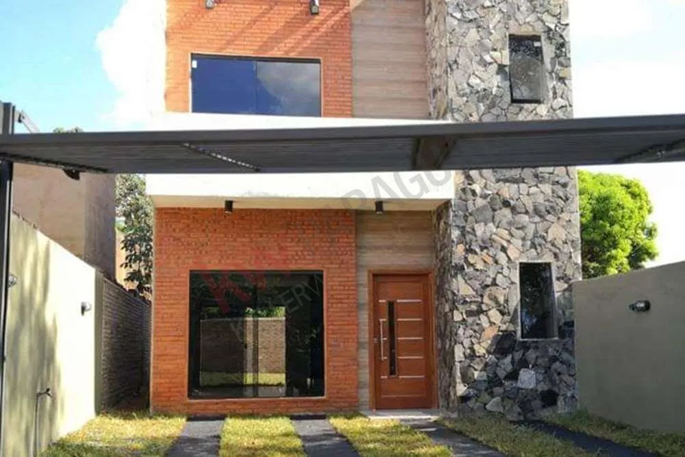 EN VENTA - CASA EN SAN LORENZO — foto 2