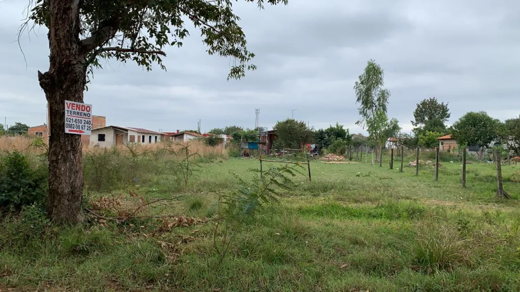 Limpio Ciudad Jardín vendo hermoso terreno sobre empedrado — foto 3