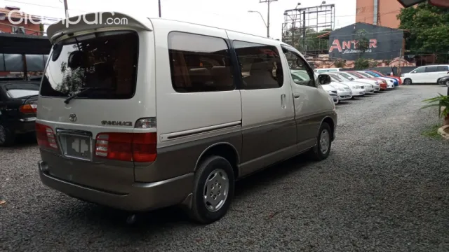 Toyota Hiace 2002 — foto 6