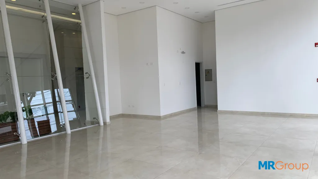 ESPACIO COMERCIAL EN PRESTIGIO EDIFICIO EN ASUNCIÓN — foto 3